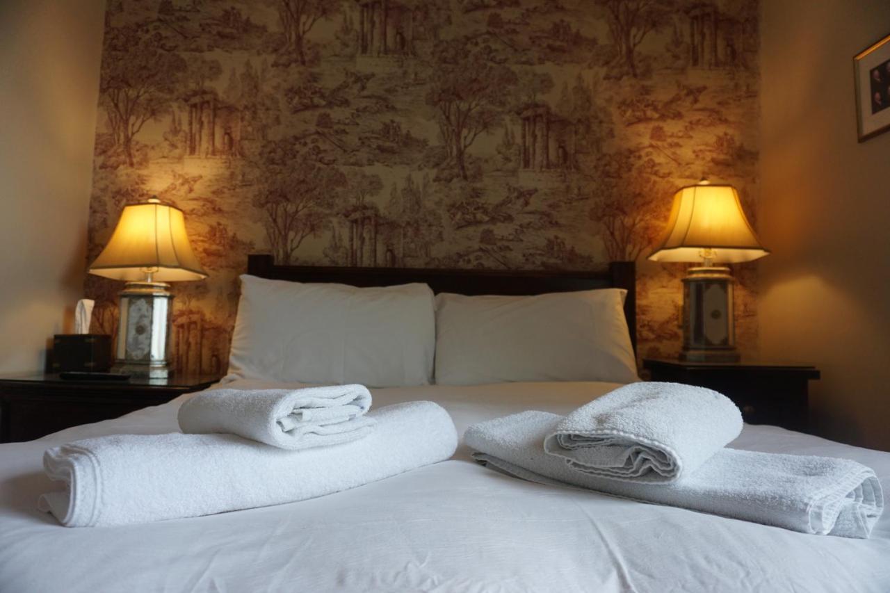 The Pembroke Arms Hotel Wilton  Cameră foto